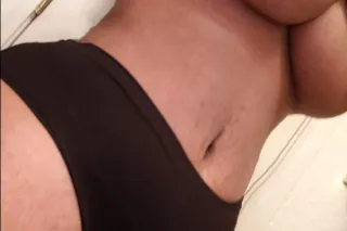 ITS COLD OUTSIDE❄☃But this😻 is warm🌹 ask about my friend - Image 3