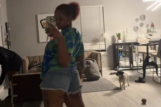 Pretty tight wet lightskin😍💦 - Image 2