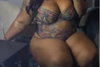 💦👅Sexy BBW thick and ready to go 👅💦 - Image 2